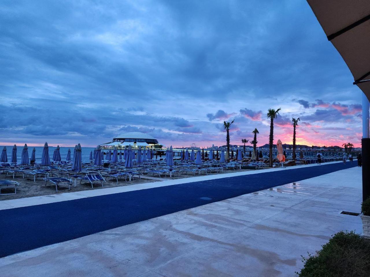 Hotel Maren دراس المظهر الخارجي الصورة