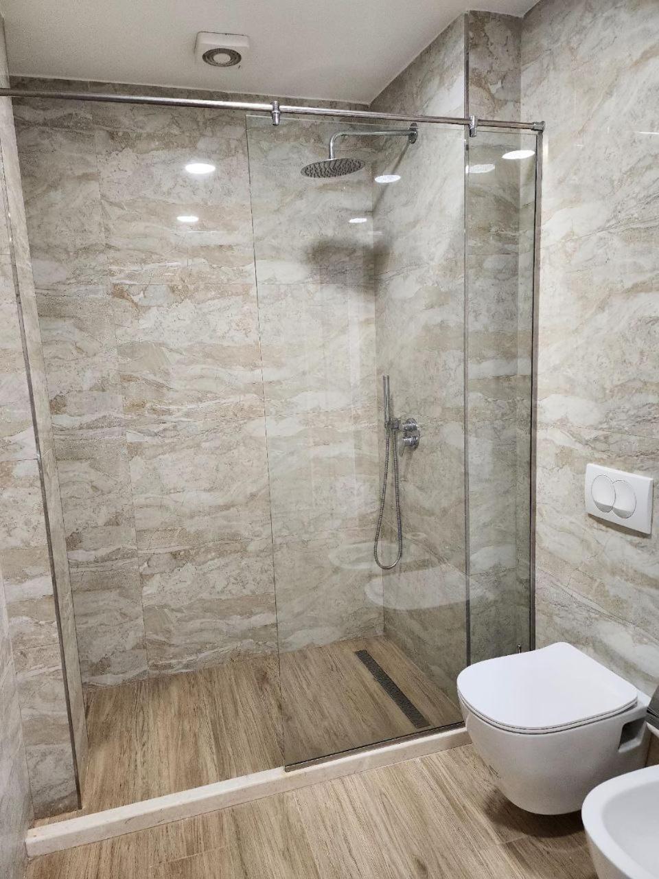 Hotel Maren دراس المظهر الخارجي الصورة