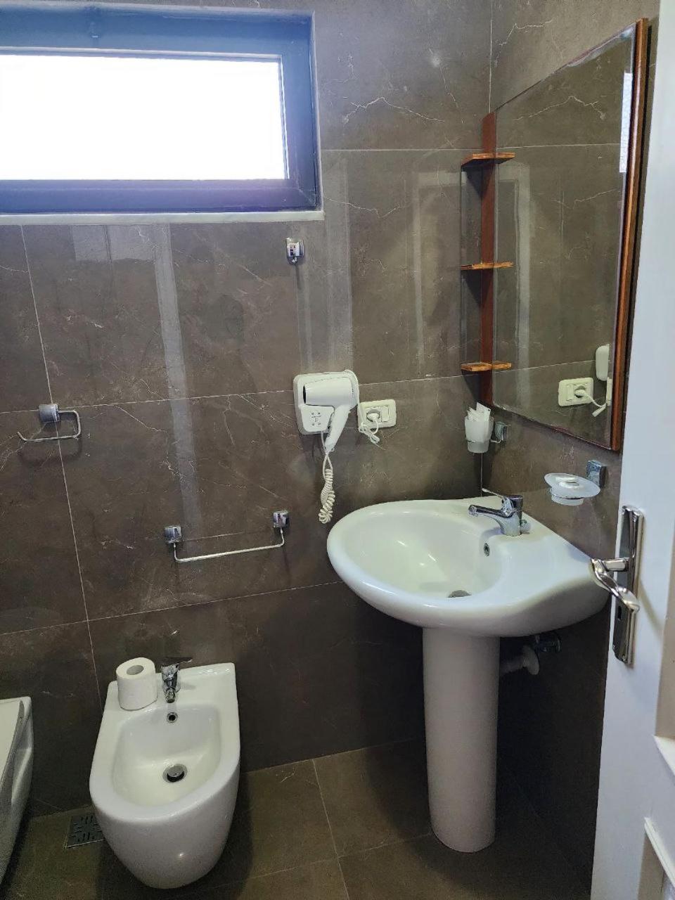 Hotel Maren دراس الغرفة الصورة